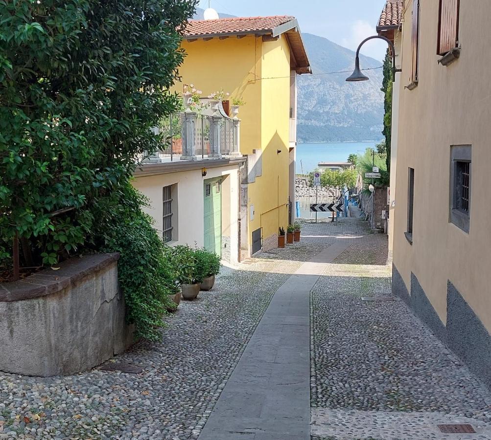 Chez Ary: Sulla Strada Del Lago Clusane Exteriér fotografie